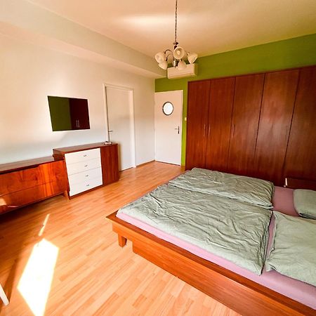 Flat With Nicest Wiew In Old Town - 3 Bedrooms, Ac Bratysława Zewnętrze zdjęcie