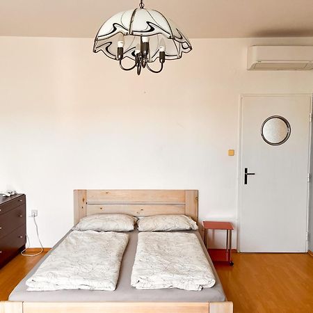 Flat With Nicest Wiew In Old Town - 3 Bedrooms, Ac Bratysława Zewnętrze zdjęcie